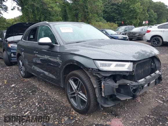 ✅ 2018 Audi SQ5 Prestige • VIN: WA1C4AFY6J2061079 • Лот: 43233256. Опубликован ранее на IAAI с пробегом 169 125 миль. Бесплатный доступ к архиву аукционных продаж из США и подробный отчёт об истории автомобиля на DreamBid. Изображение 14.