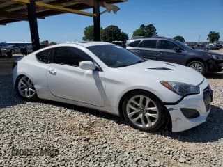 ✅ 2013 Hyundai Genesis Coupe 2.0T • VIN: KMHHT6KD8DU083460 • Lot: 57957635. Wystawiony na Copart z przebiegiem 166 354 mil. Bezpłatny archiwum sprzedaży aukcyjnych z USA i szczegółowy raport historii pojazdu na DreamBid. Zdjęcie 4.