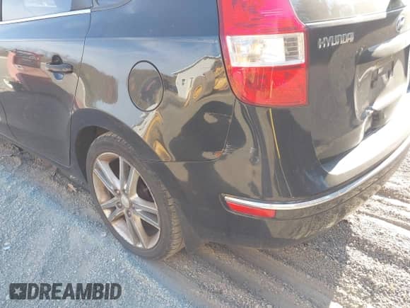 2010 Hyundai Elantra GLS z VIN KMHDC8AE3AU063195, wystawiony jako IAAI lot #40704189 z przebiegiem 159 280 mil mil oraz . Historia ofert i sprzedaży dostępna na DreamBid. Obrazek 13.