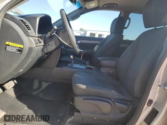 ✅ 2009 Kia Borrego LX • VIN: KNDJH741895022028 • Lot: 91077095. Listed on Copart with 266,918 mi. Free auction sales archive from the USA and detailed vehicle history report at DreamBid. Image 7.