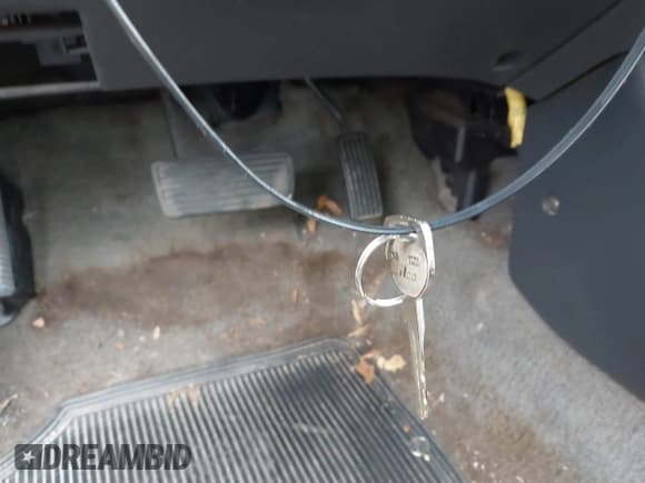 ✅ 2000 Honda Civic DX • VIN: 2HGEJ6441YH111880 • Lot: 42297423. Listed on IAAI with 163,631 mi. Free auction sales archive from the USA and detailed vehicle history report at DreamBid. Image 11.