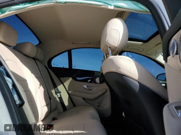 ✅ 2021 Mercedes-Benz C 300 • VIN: W1KWF8DB3MR604961 • Лот: 91445925. Опубликован ранее на Copart с пробегом 28 427 миль. Бесплатный доступ к архиву аукционных продаж из США и подробный отчёт об истории автомобиля на DreamBid. Изображение 10.