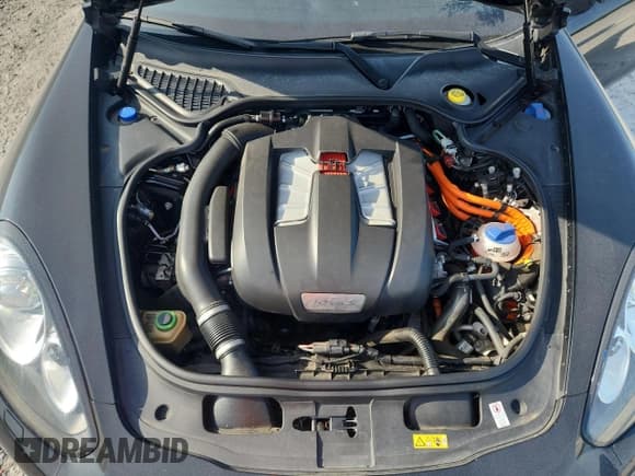 ✅ 2015 Porsche Panamera S E-Hybrid • VIN: WP0AD2A77FL040812 • Лот: 81626565. Опубликован ранее на Copart с пробегом 65 319 миль. Бесплатный доступ к архиву аукционных продаж из США и подробный отчёт об истории автомобиля на DreamBid. Изображение 11.