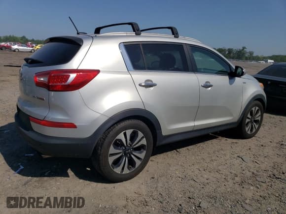 ✅ 2013 Kia Sportage SX • VIN: KNDPCCA63D7382970 • Lot: 62430225. Wystawiony na Copart z przebiegiem 130 911 mil. Bezpłatny archiwum sprzedaży aukcyjnych z USA i szczegółowy raport historii pojazdu na DreamBid. Zdjęcie 3.