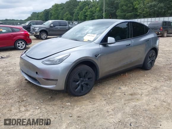 ✅ 2025 Tesla Model Y Long Range • VIN: 7SAYGDED0SA345552 • Лот: 43063341. Опубликован ранее на IAAI с пробегом 21 396 миль. Бесплатный доступ к архиву аукционных продаж из США и подробный отчёт об истории автомобиля на DreamBid. Изображение 19.