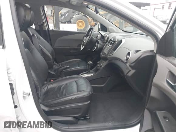 2016 Chevrolet Sonic LTZ с VIN 1G1JE6SB7G4137309, выставлен на аукционе IAAI как лот 42712945 с пробегом 101 103 миль миль и . История ставок и продаж доступна на DreamBid. Изображение 5.