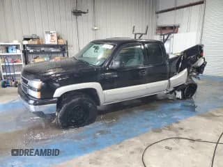 ✅ 2006 Chevrolet Silverado 1500 LT1 • VIN: 1GCEK19B06Z256962 • Лот: 70254754. Опубликован ранее на Copart с пробегом 219 744 миль. Бесплатный доступ к архиву аукционных продаж из США и подробный отчёт об истории автомобиля на DreamBid. Изображение 1.