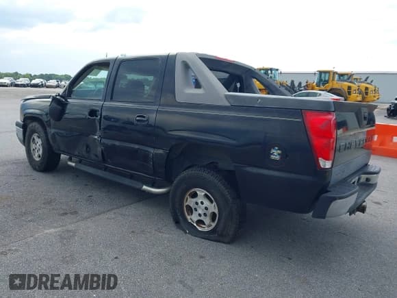 ✅ 2005 Chevrolet Avalanche LS • VIN: 3GNEC12Z25G223620 • Lot: 42278098. Listed on IAAI with 263,073 mi. Free auction sales archive from the USA and detailed vehicle history report at DreamBid. Image 3.