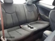 ✅ 2015 Hyundai Veloster • VIN: KMHTC6AD7FU244086 • Lot: 88056285. Wystawiony na Copart z przebiegiem 69 193 mil. Bezpłatny archiwum sprzedaży aukcyjnych z USA i szczegółowy raport historii pojazdu na DreamBid. Zdjęcie 10.