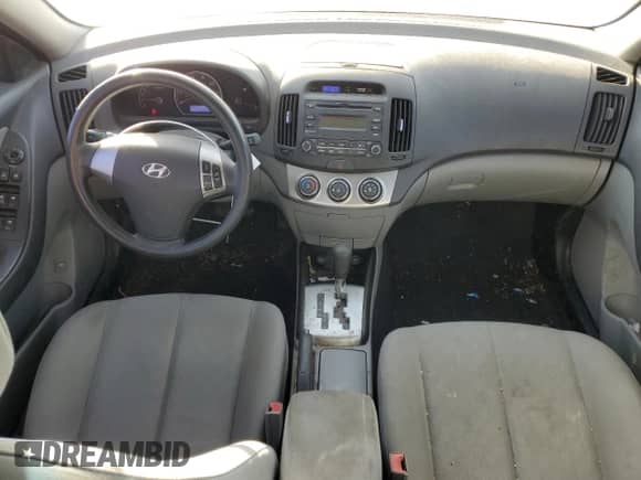 2010 Hyundai Elantra GLS z VIN KMHDU4AD8AU937618, wystawiony jako Copart lot #72166954 z przebiegiem 149 876 mil mil oraz Szkoda całkowita • Salvage title. Historia ofert i sprzedaży dostępna na DreamBid. Obrazek 8.