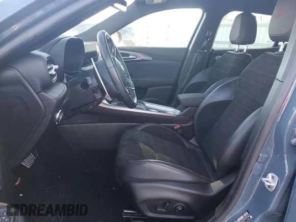 2024 Dodge Hornet R/T with VIN ZACPDFCW3R3A13488, listed as a Copart auction lot 83318464 with 3,689 mi miles and Salvage title. Bid and sale history available at DreamBid. Image 7.