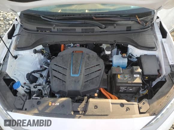 ✅ 2021 Hyundai Kona Limited • VIN: KM8K33AG3MU131415 • Lot: 44672703. Listed on Copart with 10,650 mi miles. Access the free auction sales archive from the USA and view a detailed vehicle history report at DreamBid. Image 12.