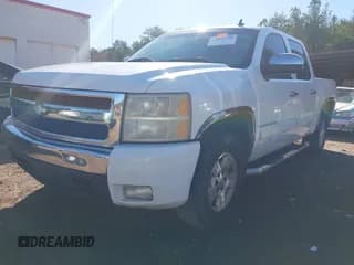 ✅ 2008 Chevrolet Silverado 1500 1LT • VIN: 3GCEC13J48G118065 • Lot: 43444760. Wystawiony na IAAI z przebiegiem 301 524 mil. Bezpłatny archiwum sprzedaży aukcyjnych z USA i szczegółowy raport historii pojazdu na DreamBid. Zdjęcie 2.