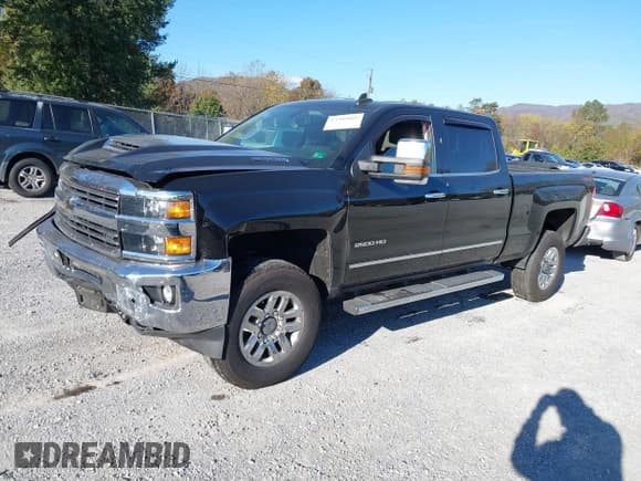 ✅ 2019 Chevrolet Silverado 2500HD LTZ • VIN: 1GC1KTEY2KF227172 • Лот: 43509869. Опубликован ранее на IAAI с пробегом 147 463 миль. Бесплатный доступ к архиву аукционных продаж из США и подробный отчёт об истории автомобиля на DreamBid. Изображение 2.