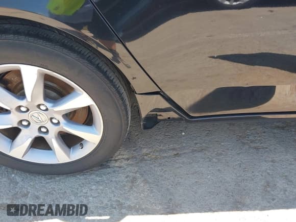 ✅ 2013 Acura TL • VIN: 19UUA8F24DA011476 • Lot: 42641680. Listed on IAAI with 165,717 mi. Free auction sales archive from the USA and detailed vehicle history report at DreamBid. Image 17.