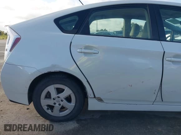 ✅ 2011 Toyota Prius I • VIN: JTDKN3DU3B1371580 • Lot: 43283336. Listed on IAAI with 220,578 mi. Free auction sales archive from the USA and detailed vehicle history report at DreamBid. Image 6.