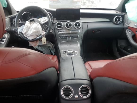 ✅ 2020 Mercedes-Benz C 300 • VIN: WDDWF8DB4LR558023 • Lot: 52019175. Listed on Copart with 57,261 mi. Free auction sales archive from the USA and detailed vehicle history report at DreamBid. Image 8.