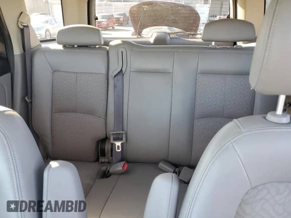 2006 Saturn VUE z VIN 5GZCZ63476S890321, wystawiony jako Copart lot #82930714 z przebiegiem 156 877 mil mil oraz Czysty tytuł • Clean title. Historia ofert i sprzedaży dostępna na DreamBid. Obrazek 10.