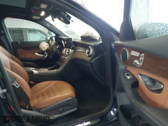 ✅ 2022 Mercedes-Benz GLC 300 • VIN: W1N0G8DBXNG027106 • Лот: 43561368. Опубликован ранее на IAAI с пробегом 18 237 миль. Бесплатный доступ к архиву аукционных продаж из США и подробный отчёт об истории автомобиля на DreamBid. Изображение 5.