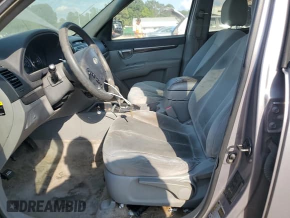 ✅ 2008 Hyundai Santa Fe GLS • VIN: 5NMSG13D98H150144 • Lot: 72090794. Listed on Copart with 232,113 mi. Free auction sales archive from the USA and detailed vehicle history report at DreamBid. Image 7.