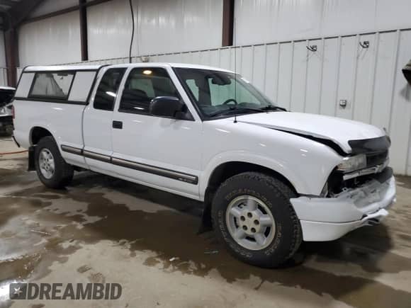 ✅ 2001 Chevrolet S-10 LS • VIN: 1GCDT19W018232008 • Lot: 91244925. Listed on Copart with 61,003 mi. Free auction sales archive from the USA and detailed vehicle history report at DreamBid. Image 4.