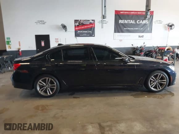 ✅ 2019 BMW 7 Series 750i xDrive • VIN: WBA7F2C51KB239044 • Lot: 42756026. Listed on IAAI with 65,028 mi. Free auction sales archive from the USA and detailed vehicle history report at DreamBid. Image 13.