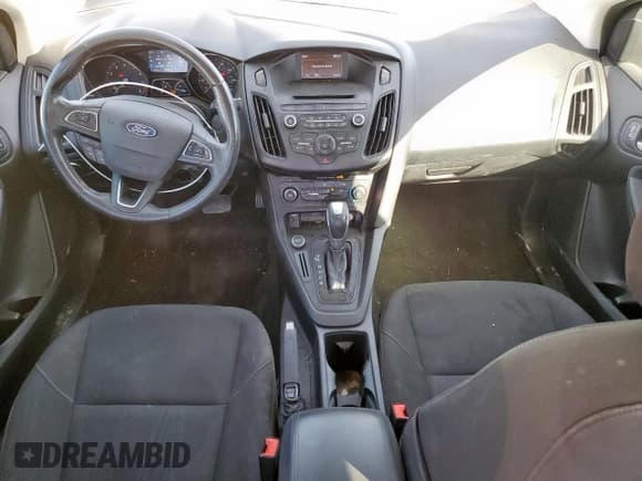 ✅ 2015 Ford Focus SE • VIN: 1FADP3F22FL248190 • Lot: 92093475. Wystawiony na Copart z przebiegiem 112 963 mil. Bezpłatny archiwum sprzedaży aukcyjnych z USA i szczegółowy raport historii pojazdu na DreamBid. Zdjęcie 8.