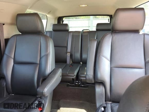 ✅ 2013 Chevrolet Suburban LTZ • VIN: 1GNSCKE07DR146411 • Lot: 76009704. Wystawiony na Copart z przebiegiem 114 953 mil. Bezpłatny archiwum sprzedaży aukcyjnych z USA i szczegółowy raport historii pojazdu na DreamBid. Zdjęcie 10.