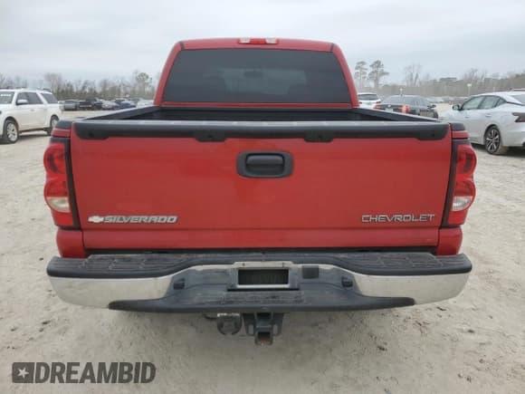 ✅ 2004 Chevrolet Silverado 1500 LS • VIN: 2GCEK13T641310854 • Lot: 46530085. Wystawiony na Copart z przebiegiem 140 532 mil. Bezpłatny archiwum sprzedaży aukcyjnych z USA i szczegółowy raport historii pojazdu na DreamBid. Zdjęcie 6.