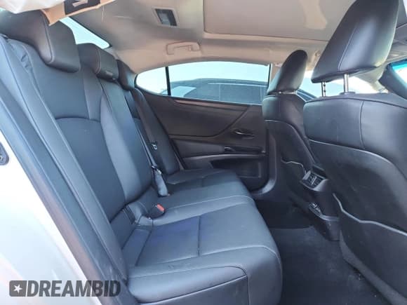 ✅ 2022 Lexus ES 350 • VIN: 58ADZ1B1XNU114546 • Лот: 82001325. Опубликован ранее на Copart с пробегом 91 122 миль. Бесплатный доступ к архиву аукционных продаж из США и подробный отчёт об истории автомобиля на DreamBid. Изображение 10.