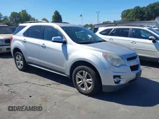 2015 Chevrolet Equinox LT z VIN 2GNFLGEK0F6383756, wystawiony jako IAAI lot #43370609 z przebiegiem 144 280 mil mil oraz . Historia ofert i sprzedaży dostępna na DreamBid. Obrazek 1.