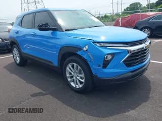 ✅ 2024 Chevrolet TrailBlazer LS • VIN: KL79MMSL1RB085665 • Лот: 42574555. Опубликован ранее на IAAI с пробегом 5 578 миль. Бесплатный доступ к архиву аукционных продаж из США и подробный отчёт об истории автомобиля на DreamBid. Изображение 1.