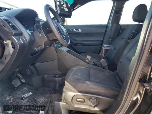 ✅ 2017 Ford Police Interceptor Utility • VIN: 1FM5K8AT9HGB82772 • Лот: 72548344. Опубликован ранее на Copart с пробегом 157 268 миль. Бесплатный доступ к архиву аукционных продаж из США и подробный отчёт об истории автомобиля на DreamBid. Изображение 7.