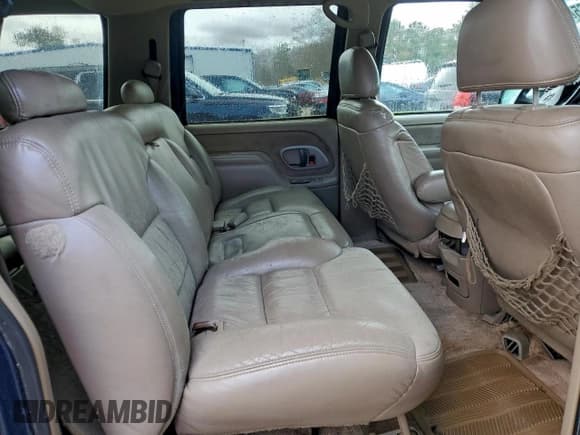 ✅ 1999 Chevrolet Suburban • VIN: 1GNFK16R9XJ352845 • Lot: 94488765. Listed on Copart with 174,765 mi. Free auction sales archive from the USA and detailed vehicle history report at DreamBid. Image 11.