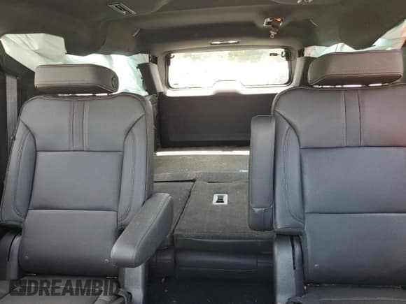 ✅ 2023 Chevrolet Suburban RST • VIN: 1GNSKEKD3PR493055 • Лот: 68892145. Опубликован ранее на Copart с пробегом 75 596 миль. Бесплатный доступ к архиву аукционных продаж из США и подробный отчёт об истории автомобиля на DreamBid. Изображение 10.