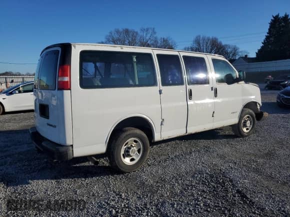2005 Chevrolet Express Passenger с VIN 1GAGG25V051202535, выставлен на аукционе Copart как лот 86716874 с пробегом 202 331 миль миль и Списание • Salvage title. История ставок и продаж доступна на DreamBid. Изображение 3.
