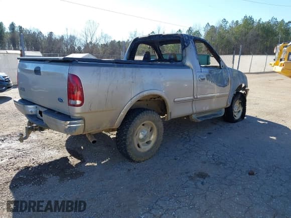 ✅ 1998 Ford F-150 • VIN: 1FTRF18L9WNA48859 • Лот: 41287410. Опубликован ранее на IAAI с пробегом Не указан. Бесплатный доступ к архиву аукционных продаж из США и подробный отчёт об истории автомобиля на DreamBid. Изображение 4.