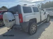 ✅ 2008 Hummer H3 Luxury • VIN: 5GTEN13E188175643 • Lot: 93955015. Wystawiony na Copart z przebiegiem 354 661 mil. Bezpłatny archiwum sprzedaży aukcyjnych z USA i szczegółowy raport historii pojazdu na DreamBid. Zdjęcie 3.