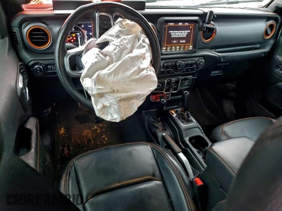 ✅ 2022 Jeep Gladiator Mojave • VIN: 1C6JJTEG8NL153411 • Lot: 94446285. Wystawiony na Copart z przebiegiem 74 385 mil. Bezpłatny archiwum sprzedaży aukcyjnych z USA i szczegółowy raport historii pojazdu na DreamBid. Zdjęcie 8.