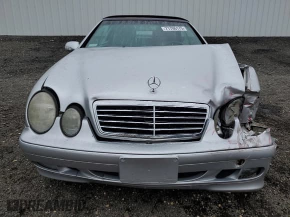✅ 2000 Mercedes-Benz CLK 320/430 • VIN: WDBLK65G2YT034823 • Lot: 71706175. Wystawiony na Copart z przebiegiem 131 840 mil. Bezpłatny archiwum sprzedaży aukcyjnych z USA i szczegółowy raport historii pojazdu na DreamBid. Zdjęcie 5.