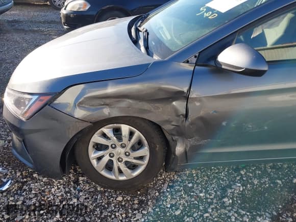 ✅ 2019 Hyundai Elantra SE • VIN: KMHD74LF9KU825966 • Lot: 43502413. Listed on IAAI with 96,066 mi. Free auction sales archive from the USA and detailed vehicle history report at DreamBid. Image 6.