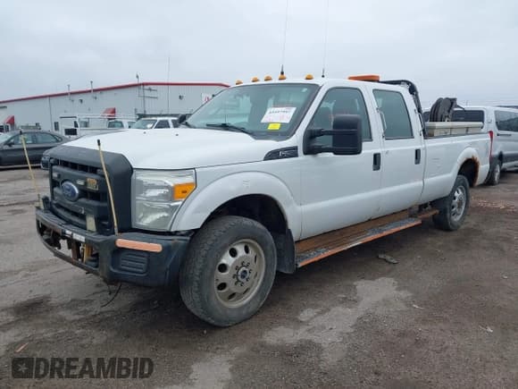 ✅ 2014 Ford F-250 XL • VIN: 1FT7W2B62EEB70770 • Lot: 43597997. Wystawiony na IAAI z przebiegiem 346 769 mil. Bezpłatny archiwum sprzedaży aukcyjnych z USA i szczegółowy raport historii pojazdu na DreamBid. Zdjęcie 2.