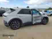 2022 Hyundai Ioniq 5 SE z VIN KM8KMDAF2NU113743, wystawiony jako Copart lot #50983934 z przebiegiem 13 981 mil mil oraz Szkoda całkowita • Salvage title. Historia ofert i sprzedaży dostępna na DreamBid. Obrazek 3.
