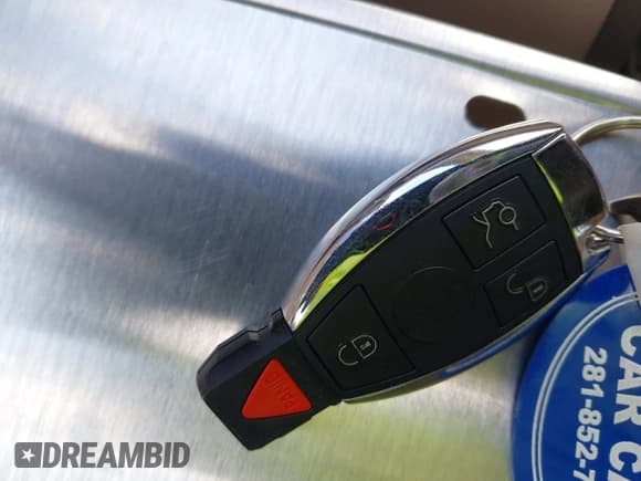 ✅ 2010 Mercedes-Benz GL 550 • VIN: 4JGBF8GE8AA573694 • Lot: 42193677. Listed on IAAI with 128,761 mi. Free auction sales archive from the USA and detailed vehicle history report at DreamBid. Image 11.