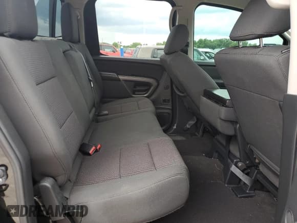 ✅ 2015 Nissan Titan SV • VIN: 1N6AA0EJ9FN506700 • Lot: 60487435. Wystawiony na Copart z przebiegiem 128 911 mil. Bezpłatny archiwum sprzedaży aukcyjnych z USA i szczegółowy raport historii pojazdu na DreamBid. Zdjęcie 10.