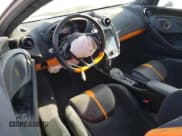 ✅ 2017 McLaren 570S • VIN: SBM13DAA3HW003517 • Lot: 37948714. Wystawiony na Copart z przebiegiem 7 587 mil. Bezpłatny archiwum sprzedaży aukcyjnych z USA i szczegółowy raport historii pojazdu na DreamBid. Zdjęcie 8.