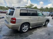 ✅ 2004 Toyota Highlander • VIN: JTEEP21A840019823 • Lot: 86480235. Listed on Copart with 193,214 mi. Free auction sales archive from the USA and detailed vehicle history report at DreamBid. Image 3.