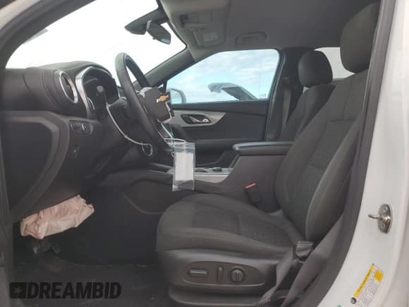 ✅ 2019 Chevrolet Blazer • VIN: 3GNKBCRS1KS700699 • Lot: 82593125. Listed on Copart with 54,013 mi. Free auction sales archive from the USA and detailed vehicle history report at DreamBid. Image 7.