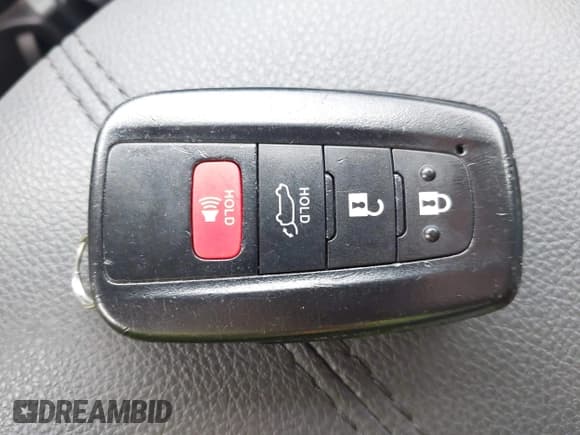 ✅ 2024 Toyota RAV4 XLE Premium • VIN: 2T3A1RFV3RC462216 • Lot: 43183387. Wystawiony na IAAI z przebiegiem 23 819 mil. Bezpłatny archiwum sprzedaży aukcyjnych z USA i szczegółowy raport historii pojazdu na DreamBid. Zdjęcie 11.