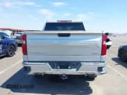 ✅ 2019 Chevrolet Silverado 1500 RST • VIN: 1GCUYEED6KZ148803 • Lot: 42625691. Wystawiony na IAAI z przebiegiem 56 995 mil. Bezpłatny archiwum sprzedaży aukcyjnych z USA i szczegółowy raport historii pojazdu na DreamBid. Zdjęcie 15.